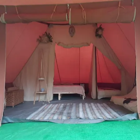 شقة Yuccasa - Small Glamping & Studio's *