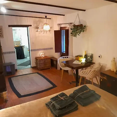 Yuccasa - Small Glamping & Studio's *