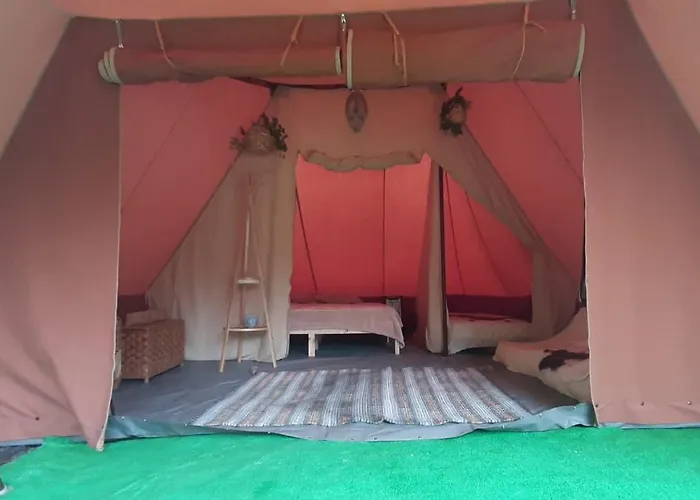 شقة Yuccasa - Small Glamping & Studio's *