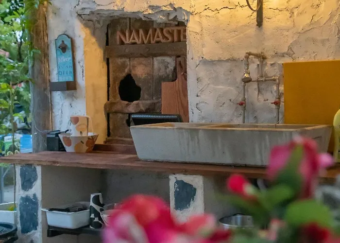 Yuccasa - Small Glamping & Studio's بومبال